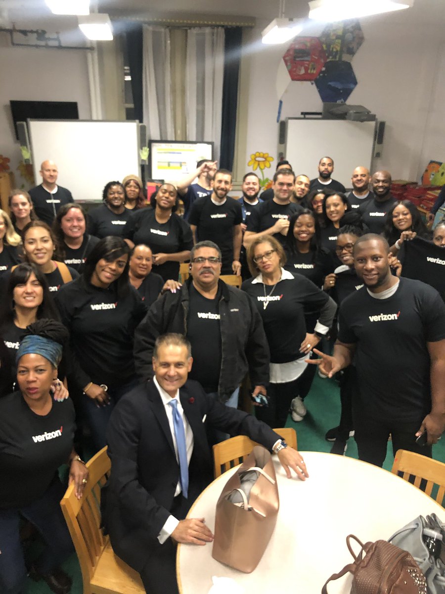 sara link tweet media