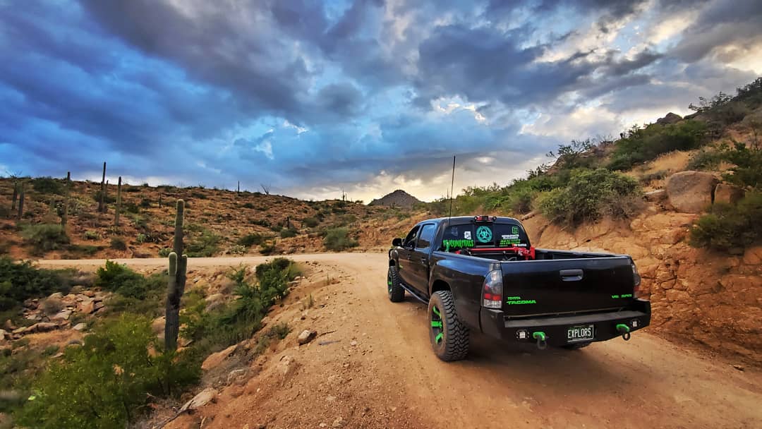 xploring_trails's tweet photo. Happy Monday. Throwing out some positive vibes,. We hope you have a great monday through friday.. So the weekend gets here quickly. This pic was taken at #4peaksroad We enjoyed a nice #sundayfunday.
#exploringtrails #explorearizona #landscape #visitarizona #clouds #sunrise https://t.co/sdSeV7E74n
