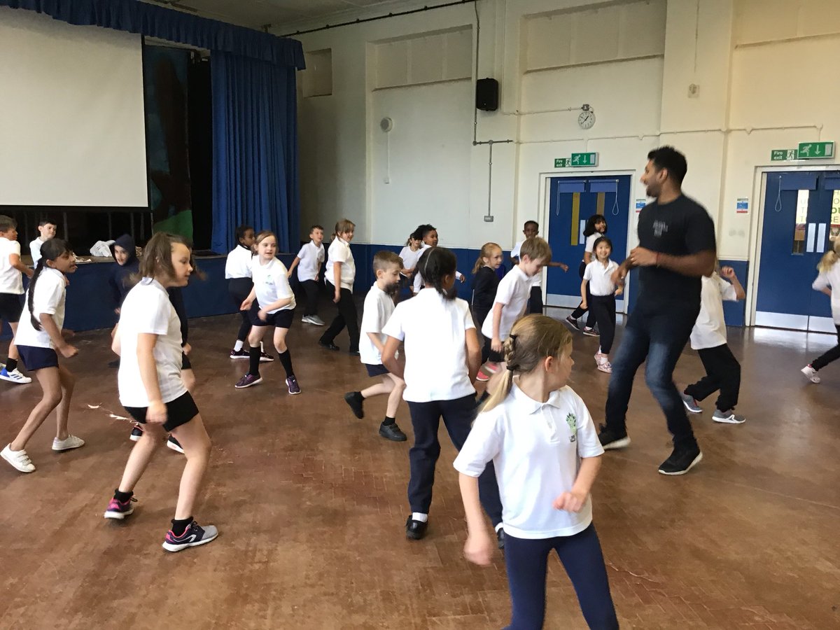 Year6LLTPA22arc's tweet photo. Week 1 of Bhangra dancing! Looking forward to getting started with our teacher Raj, building up to a final performance! @DunhamTrust @limetreepa https://t.co/kOJjhlV63p