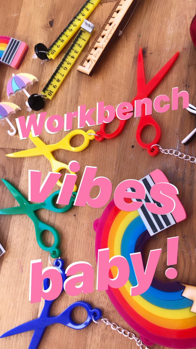 PigletJewellery's tweet image. Rainy on the outside, sunny on the inside! 🌈💕

#littlepigjewellerydesign #ontheworkbench #mondaythoughts #acrylicjewellery