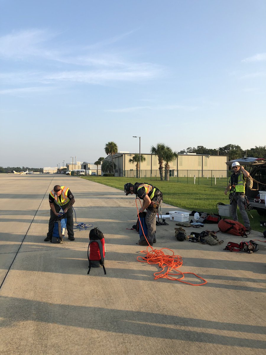 USCGSoutheast's tweet photo. .@USCG and salvage crews are currently trying to access the #GoldenRay near #StSimonsSound via rescue helicopter. #HappeningNow #BreakingNews https://t.co/1Uhr67peSM