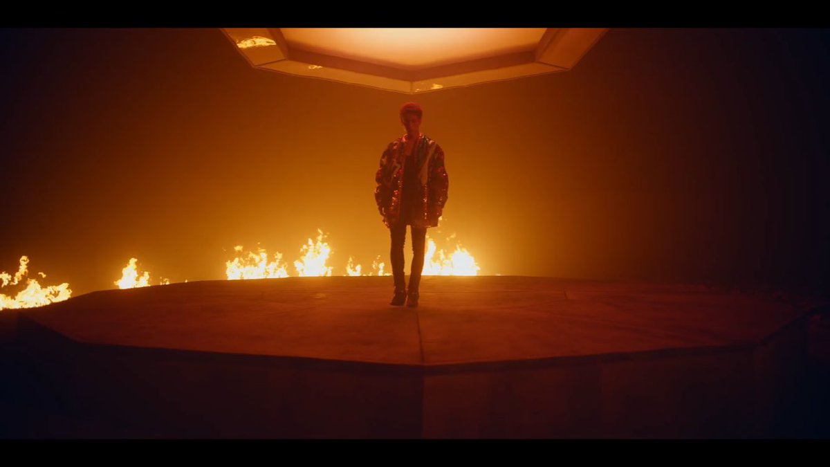 ไฟ
ร้อนแรงแผดเผา
อย่าวางใจกับความสุขุมนุ่มลึกใดๆ สรรพสิ่งย่อมลุกโชติช่วงเมื่อถึงเวลาของมัน
เขา... พร้อมจะเผาทุกสิ่ง
เขา... พร้อมจะทำลายใจคุณให้เหลือเพียงเถ้าถ่าน
อย่าสบตา
อย่าฟังเสียง
อย่าเข้าใกล้
ถ้ายังอยากเหลือชีวิตไร้ค่าไว้
#TRINITY_TNT