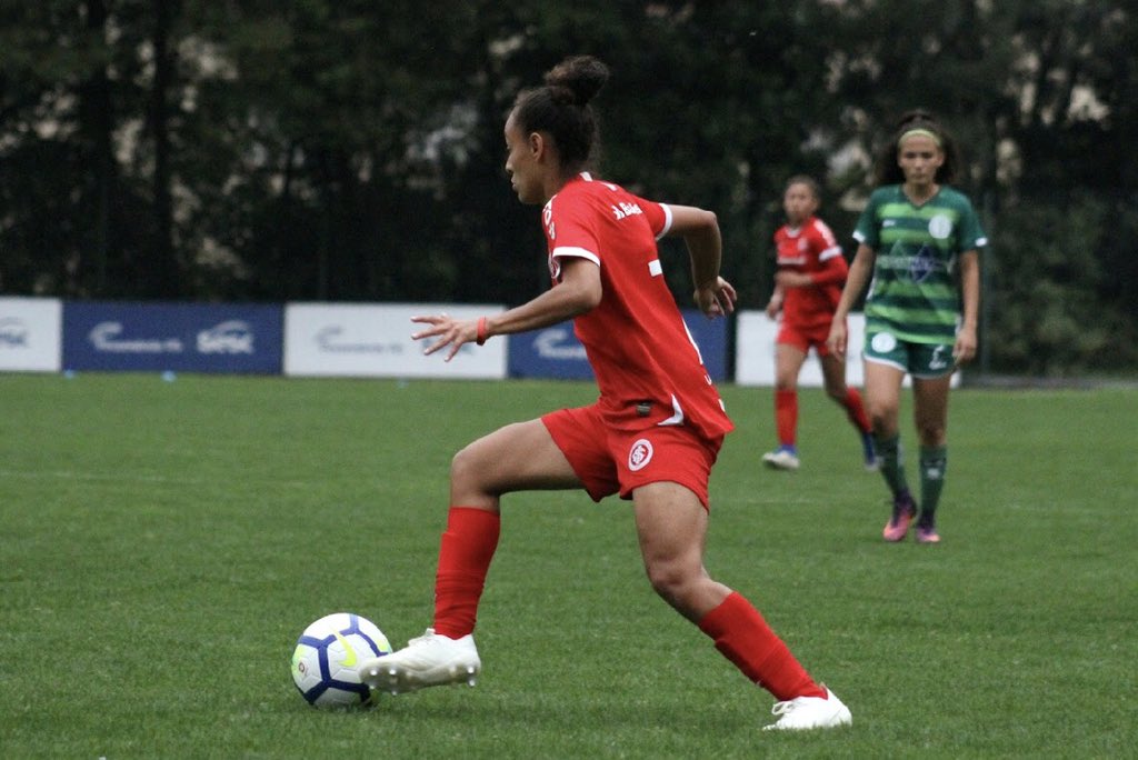 layssinha05's tweet image. Mais um grande dia vestindo o manto Colorado!🎩🎩🎩
#noitedegala 
#éointer