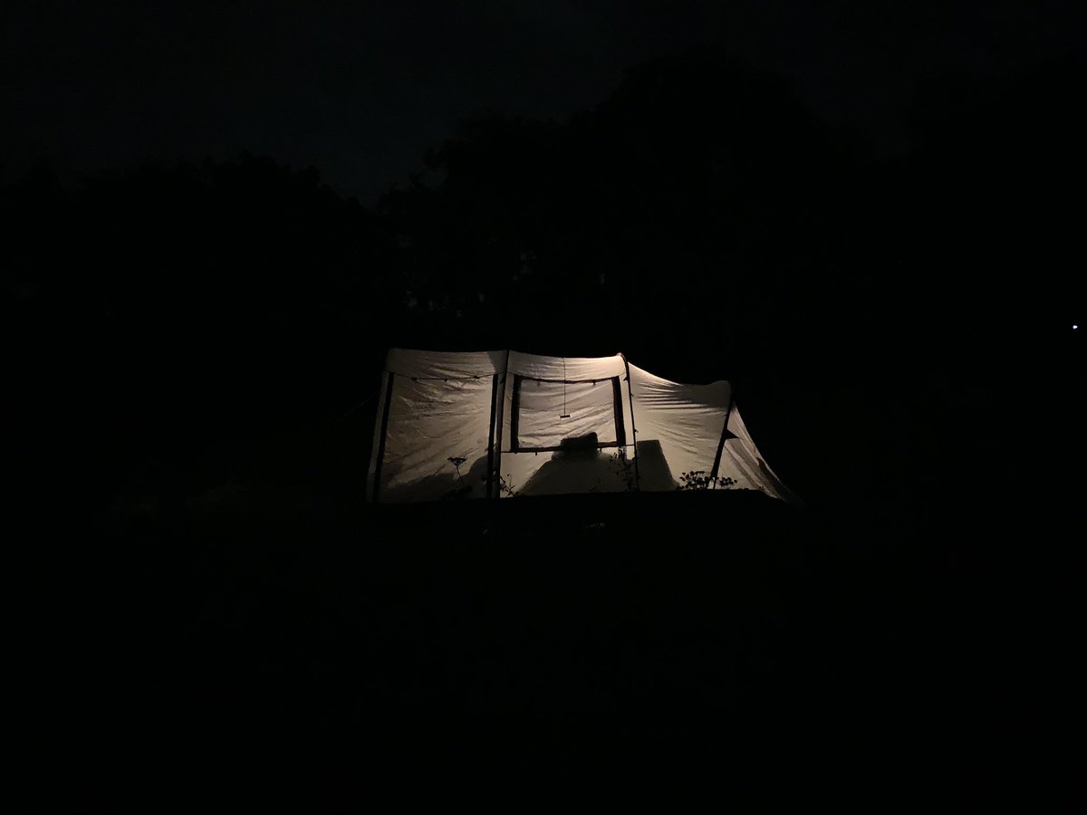 dcpdejong's tweet photo. Soms wordt er wel eens gevraagd wat me hobby zijn. dan vertel ik; dat ik “radio zendamateur” (swl) ben! Dus je draait muziek, Nope zeg ik dan. Ik maak radio verbindingen, maar hoe dan?! Nou zo bijvoorbeeld #pi4dec #BeleefHetMetDeVeron #radiomagie #fieldday #Dordrecht https://t.co/AFACPcOmCu