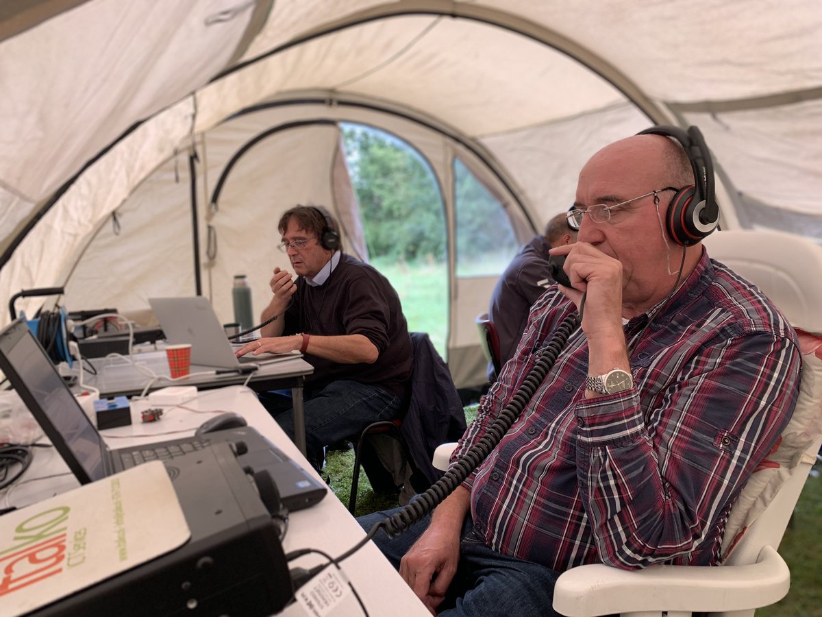 dcpdejong's tweet photo. Soms wordt er wel eens gevraagd wat me hobby zijn. dan vertel ik; dat ik “radio zendamateur” (swl) ben! Dus je draait muziek, Nope zeg ik dan. Ik maak radio verbindingen, maar hoe dan?! Nou zo bijvoorbeeld #pi4dec #BeleefHetMetDeVeron #radiomagie #fieldday #Dordrecht https://t.co/AFACPcOmCu