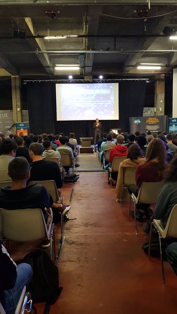 LTrebulle's tweet photo. Début du séminaire #Recherche et #innovation @EPITA pour les étudiants de nos #classesprepas avec comme grand invité @cedric_o pour un message d'encouragement à la création d'entreprises technologiques. #startup https://t.co/7H7kQtc25t