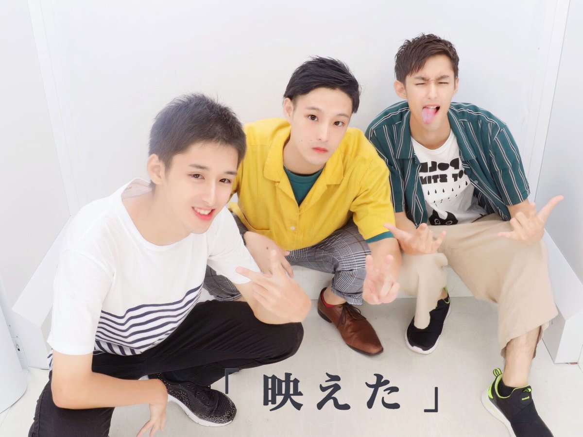f_k_Front_Man's tweet photo. 🌛🌛🌛🌛🌛🌛🌛🌛🌛🌛
上3人でプリ撮ったの
ほんとに三、四年ぶりで
久しぶりなんて騒ぎじゃなかった。

みーんなアゴ長い。
🌛🌛🌛🌛🌛🌛🌛🌛🌛🌛 https://t.co/QCly2cM6Os