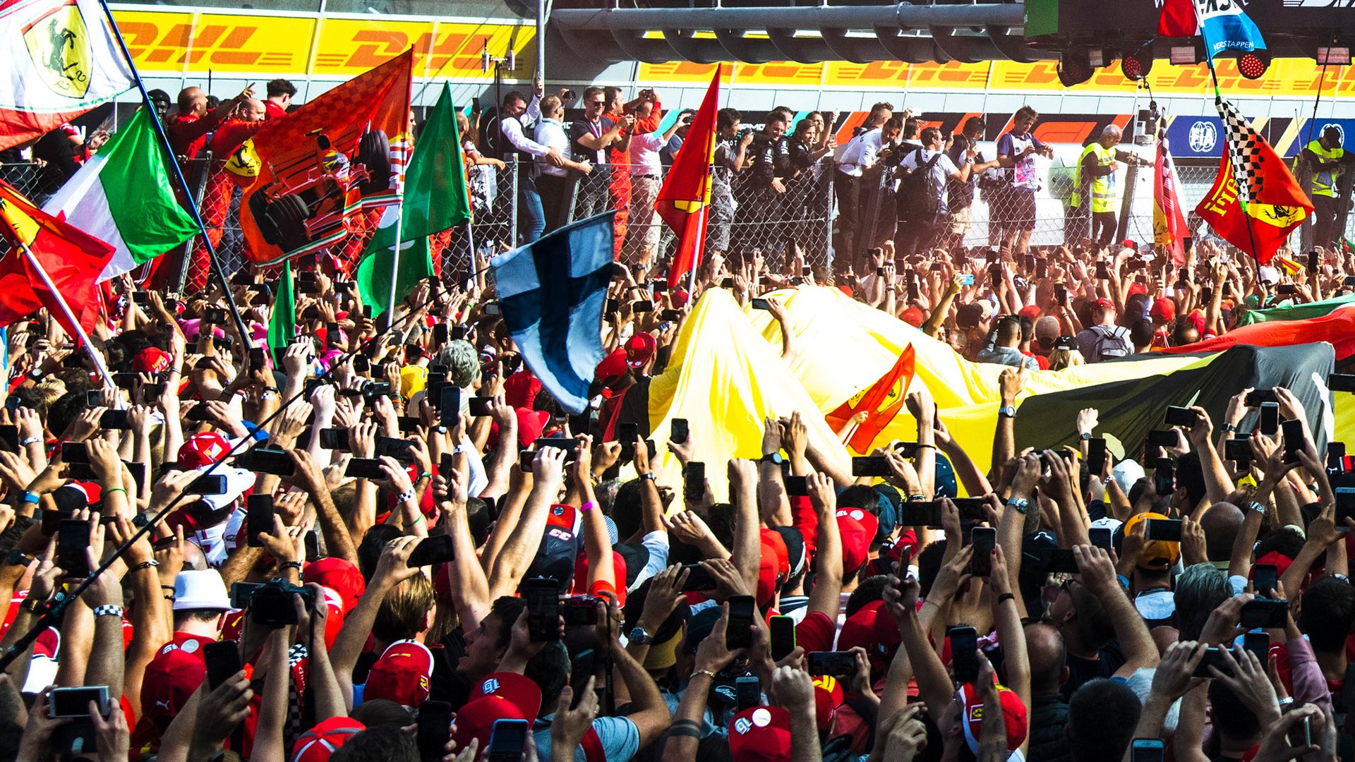 Afición de Ferrari. Imagen vía: Twitter oficial de la Scuderia Ferrari