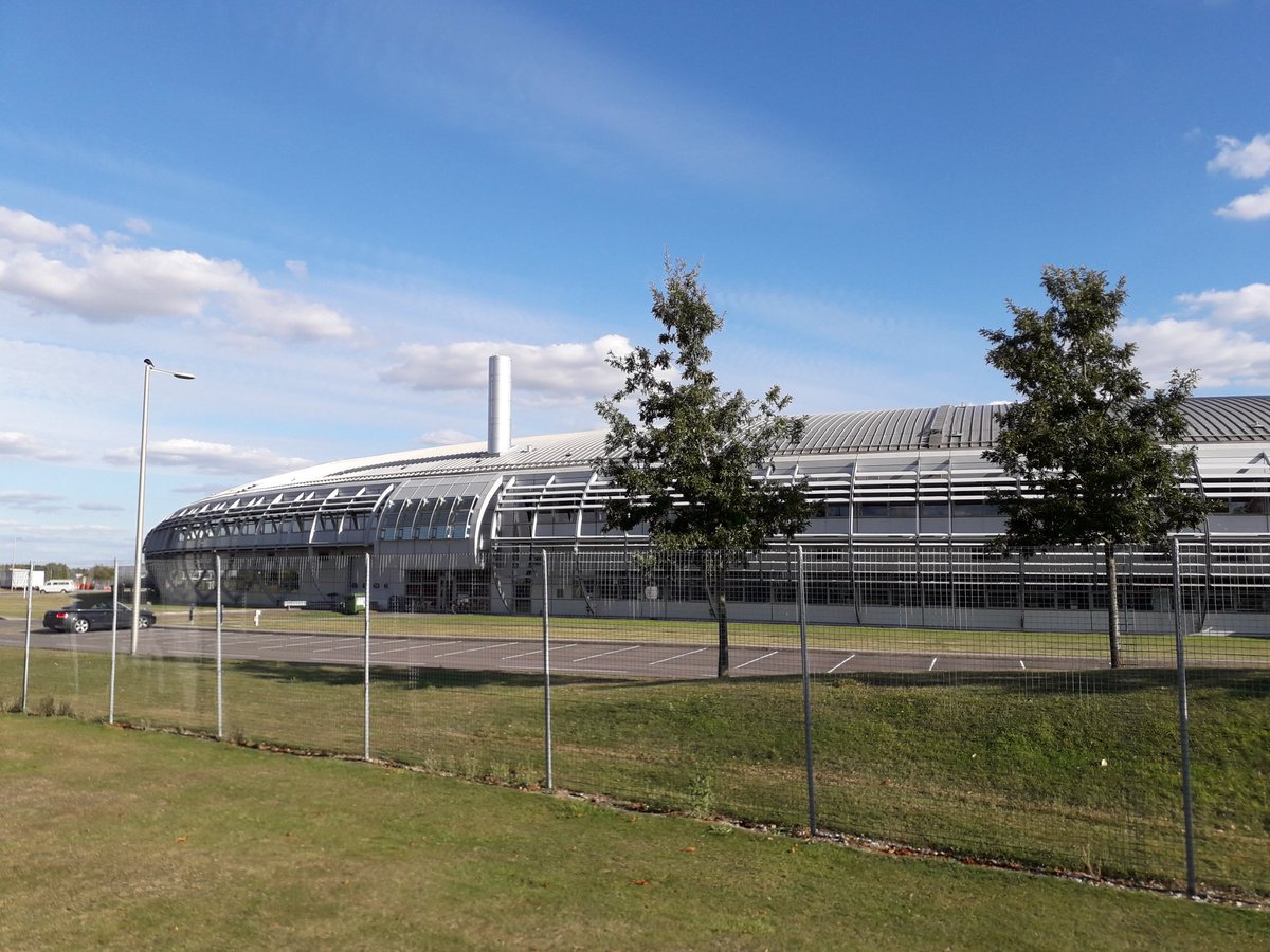 OliverMoore93's tweet image. A few for photos from @DiamondLightSou and the surrounding buildings. A tiring but interesting couple of days! #phdlife