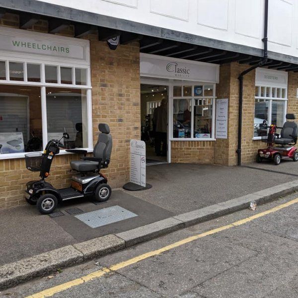 ClassicMobility's tweet image. Classic Mobility is a family run business 👨‍👩‍👧‍👦
that specialises in the care of your mobility equipment.

We have been serving Herts, Beds, Bucks, Cambs,
Essex, London &amp;amp; more since 1995 🤩🤩🤩

Why not pop in and see what we do? 👀👀👀

#ClassicMobility #Mobility #Hertford