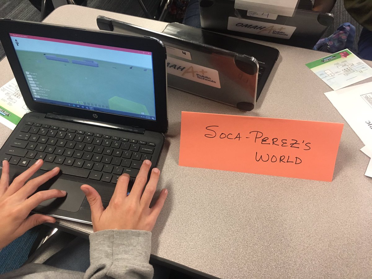OPS_Beveridge's tweet image. Using @PlayCraftLearn to gather and present information in @teachittaylor Speech Class for 6th graders. They were into it! #OPSProud #MinecraftEdu #OPStech #edtech