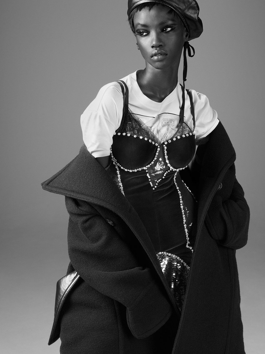 wmag's tweet image. The Egyptian-born, American-raised daughter of Sudanese refugees, model @anok_yai has been on the runways for just a couple of years, but she is already using her popularity to advocate for greater diversity in the fashion and beauty industries: wmag.cm/VSZ74MH