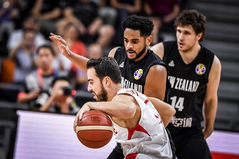 sporbord's tweet photo. YENİLDİK AMA İSTEDİĞİMİZİ ALDIK!
Maç sonucu! 🇹🇷 Türkiye 101-102 Yeni Zelanda
#12DevAdam, 2019 FIBA Dünya Kupasındaki son maçında mağlup olmasına rağmen Olimpiyat Elemeleri'ne katılmaya hak kazandi.
#FIBAWorldCup2019 #Turkeygotgame
#FIBAWC https://t.co/2vTjPcyrJo