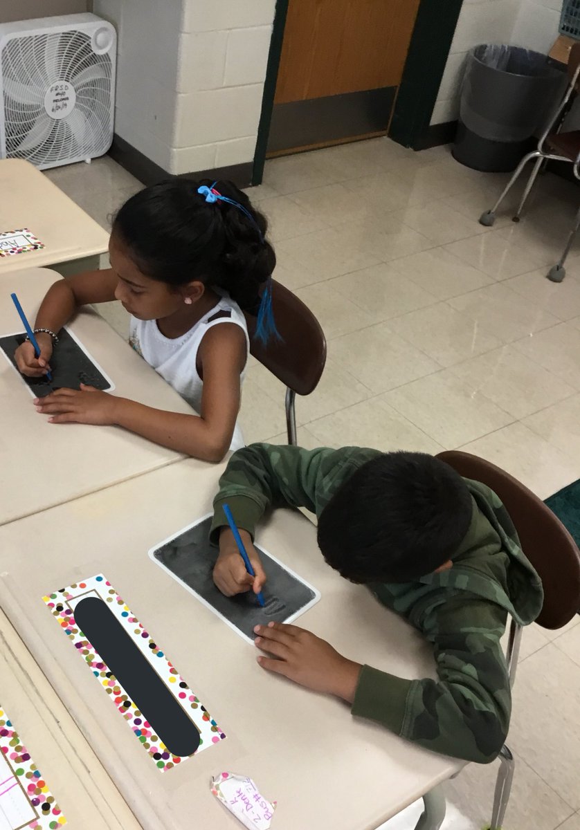 MrsShakesFRSD's tweet photo. Testing out our Gel Boards for Fundations today! Do we think they’re cool? Verdict is: Yes!! So awesome! #Fundations #Gelboards #CopperHill https://t.co/p0QQzKJ5cz