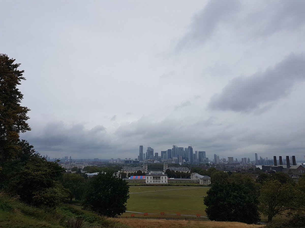 plumb_pud's tweet photo. A lovely 3 mile walk around Greenwich Park in the rain. The roses helped to brighten up a grey Monday. #trektraining https://t.co/XYmMR2xoso