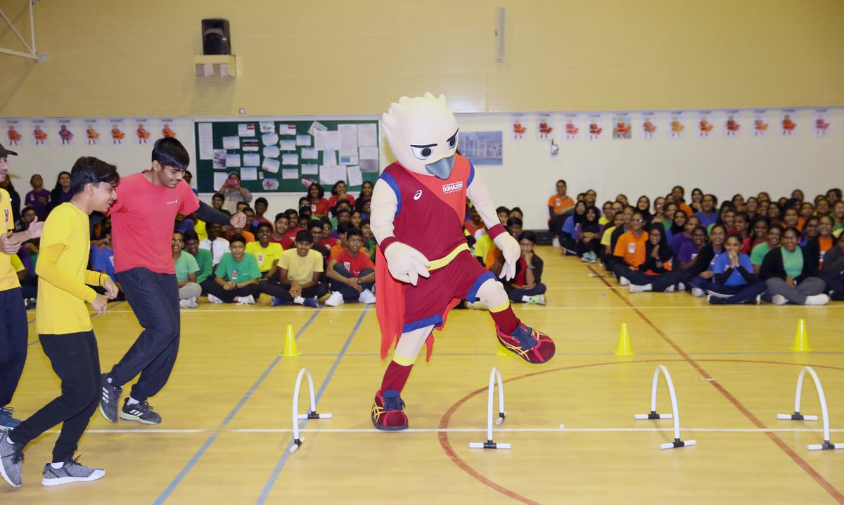 IAAFDoha2019's tweet photo. Falah is back to school! 📚✏️

He's surprising Qatar's schoolchildren in their classrooms and spreading moments of joy amongst students ahead of the IAAF World Athletics Championships #Doha2019

#FollowFalah https://t.co/3tjcmly5mP