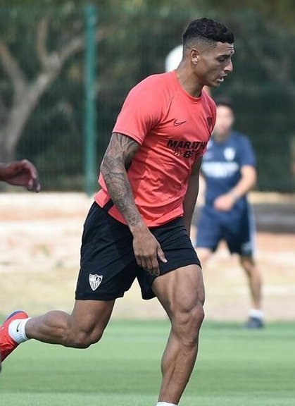 WolvesCityFc's tweet photo. Finalmente buscaremos:

-DFC 

Requisitos:

-Experiencia
-Buena salida de balón.
-Disponibilidad (D-J) (22:10-00:00)
-Calidad tácticamente (Posición)

Esperamos encontrarlo lo antes posible para que se pueda adaptar pronto al equipo.

Contactar con @sr_requena

Se agradece RT. https://t.co/7xu6FRo4BA