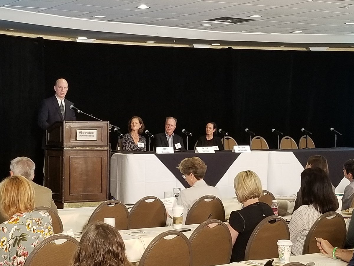 IACTForChildren's tweet photo. "We need to get work done and do it efficiently. That's what this effort is all about." FDA's Dr. Billy Dunn at the Duchenne Platform Trial Stakeholder Meeting. #duchenne #platformtrial #cpathinstitute #parentprojectmd https://t.co/7KLh1ZEIxr