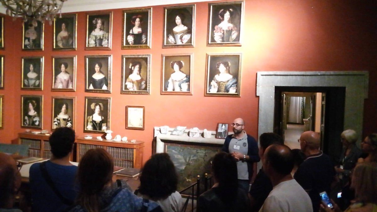 SIETE STATI DAVVERO IN TANTISSIMI! 😊

#GRAZIE DI CUORE A TUTTI I VISITATORI CHE, NEL FINE SETTIMANA APPENA TRASCORSO, HANNO VISITATO PALAZZO CHIGI IN #ARICCIA, SIA DURANTE L'ORARIO SERALE CHE IN OCCASIONE DELL'APERTURA STRAORDINARIA IN ORARIO NOTTURNO!