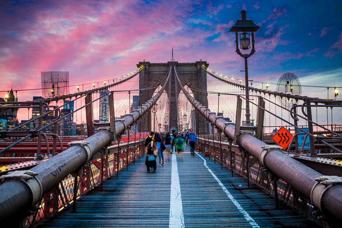 Brooklyn Bridge in a beautiful fall sunset
#manhattanbridge #nyc #manhattan #brooklyn #bridgesofnewyork #newyorkcity #newyork #bridge #sunset #walk #urbanscape #cityscape #ig_newyork #manhattanskyline #tonesofnyc #gramslayers #agamestones #artofvisuals #theimaged #ig_nyc