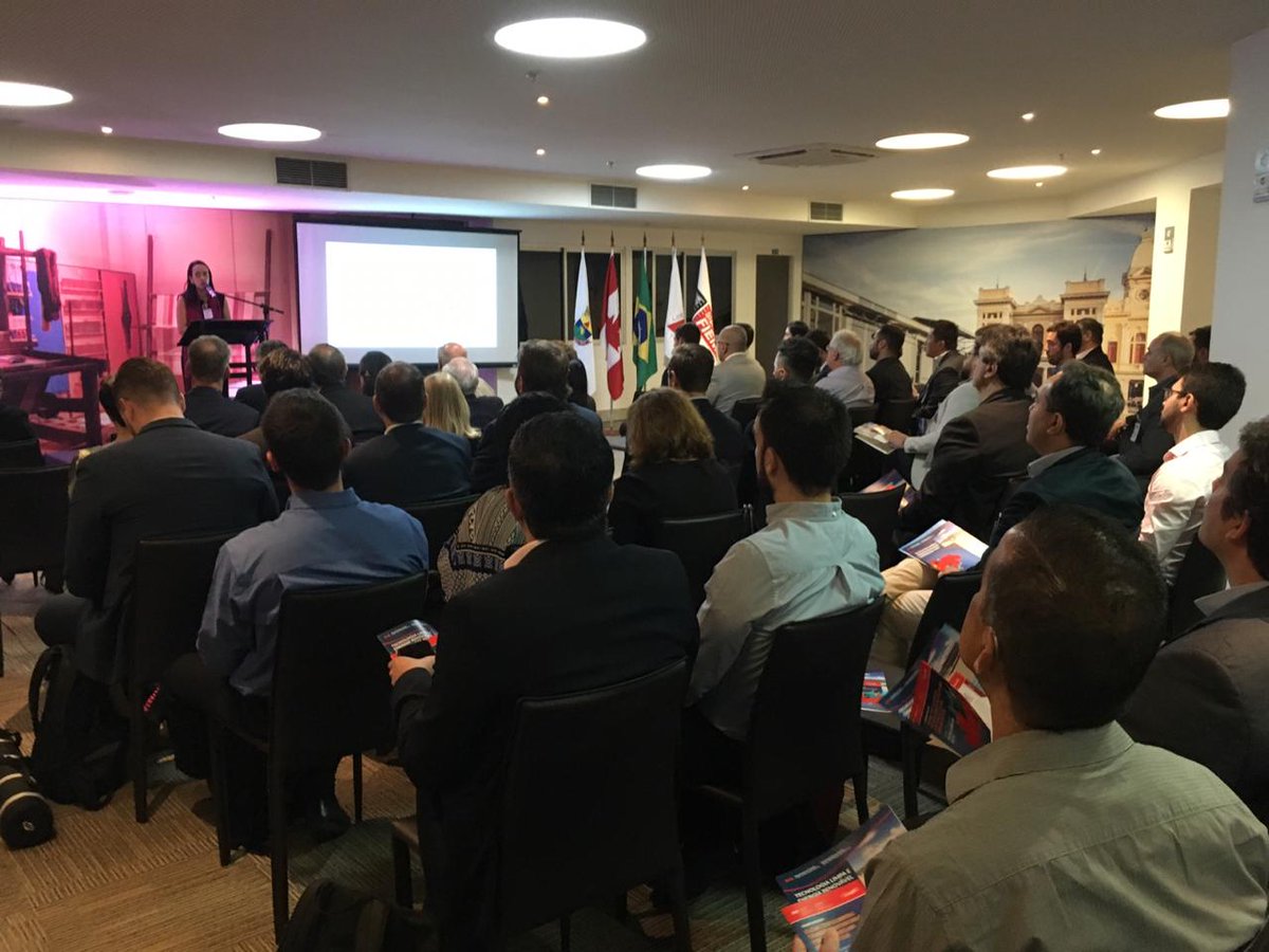 MonicaMFortino's tweet photo. Happy to kick off today's B2B matchmaking session with my colleagues! More than 150 meetings taking place this morning between 🇨🇦 and 🇧🇷 companies! #cleantechinmining #digitaltransformationinmining #CanadanaExposibram @elise_racicot @SHEDANTAS @TCS_SDC @RaquelTrade @CanadaBrazil https://t.co/C10YoPipJv