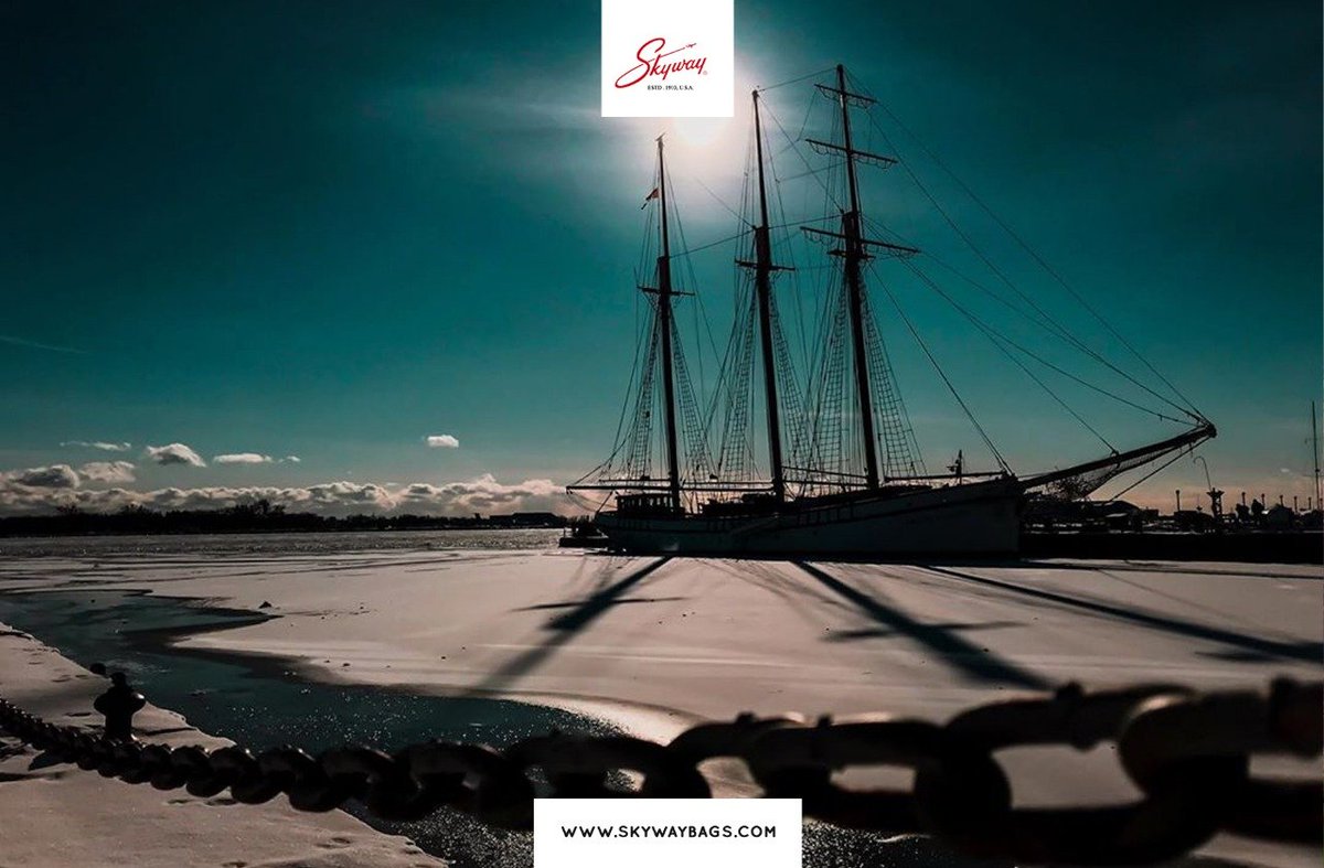 SkywayBags's tweet photo. Toronto is the provincial capital of Ontario and the most populous city in Canada, with a population of 2,731,571 in 2016. #travelsolo #stressfree #getalife #weekendtrip #longweekend #travelworld #worldtrip #gosolo #travllers #travelinglovers #travelquotes #instatravel https://t.co/eh7OGJgJbq