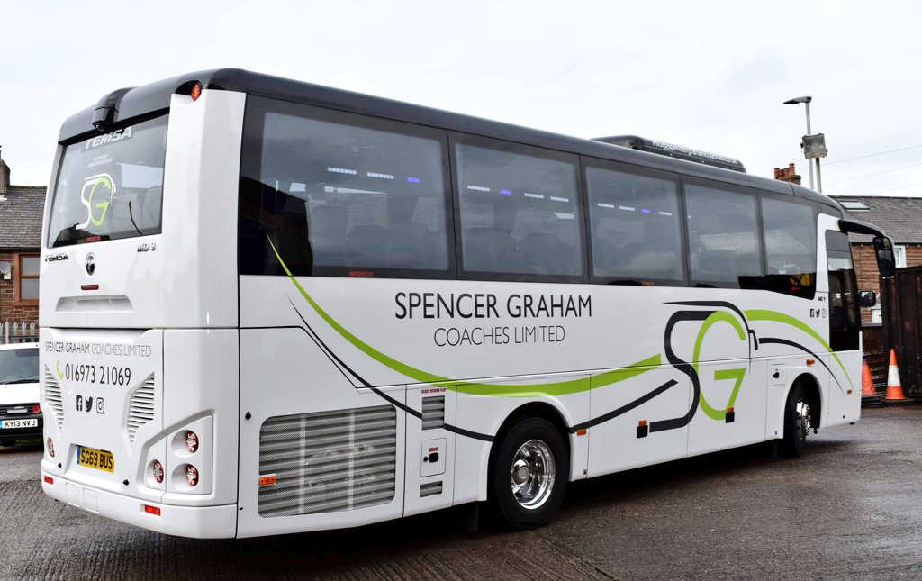 sg_coaches's tweet photo. Another Great Job From Stuart Jenkinson & Co @ POD Signs & Graphics! We Think She Looks Brilliant & Fits In Just Grand!
What Do You All Think? π
#LooksThePart #NewLivery #TemsaMD9 #Euro6 #SG69BUS @ArrivaBusCoach https://t.co/yzz9NR5xmd