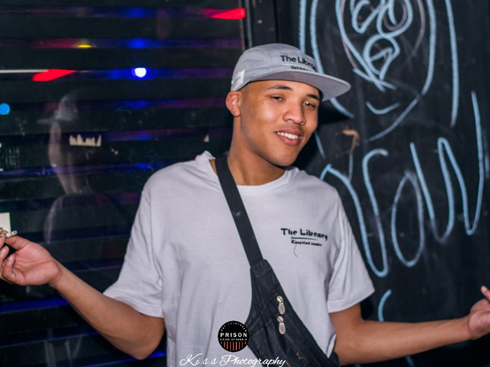TheLibraryZA's tweet photo. At The Lyric Lounge Live Show.

📷 : DS Footage

Shop here: https://t.co/Ocox6xGstE

#AmINext #AmINextPROTEST #StopXenophobia #ChooseUnity  #protectwomxn #NoExcuse #SayNoToXenophobiaAttacks #TheLibraryZA #RebelTheSystem #GetSchooled #youtubeseries #thelyricloungecpt #emptvd https://t.co/khaDuhcuKw
