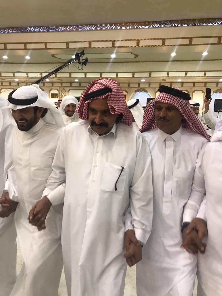 alKhayari9's tweet photo. جانب من تغطية حفل #زواج_أبناء_أمير_قبيلة_الرشايدة
#جاسم_محمد_المسيلم 
الشاعر #ناصر_مرسال والشاعر #منيف_منقرة والسيد #ناصر_إبراهيم وعدد من الحضور. https://t.co/J0Quzy8vZG