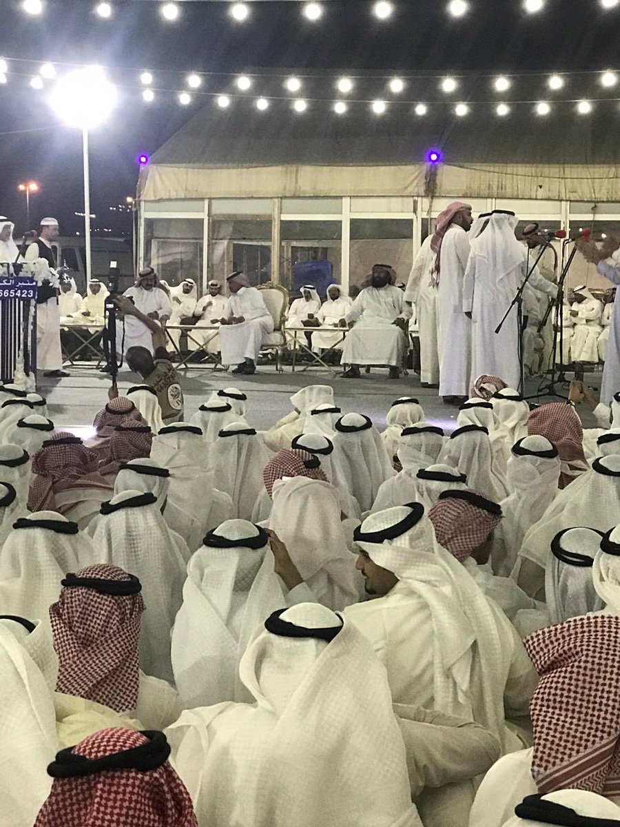 alKhayari9's tweet photo. جانب من تغطية حفل #زواج_أبناء_أمير_قبيلة_الرشايدة
#جاسم_محمد_المسيلم 
الشاعر #ناصر_مرسال والشاعر #منيف_منقرة والسيد #ناصر_إبراهيم وعدد من الحضور. https://t.co/J0Quzy8vZG