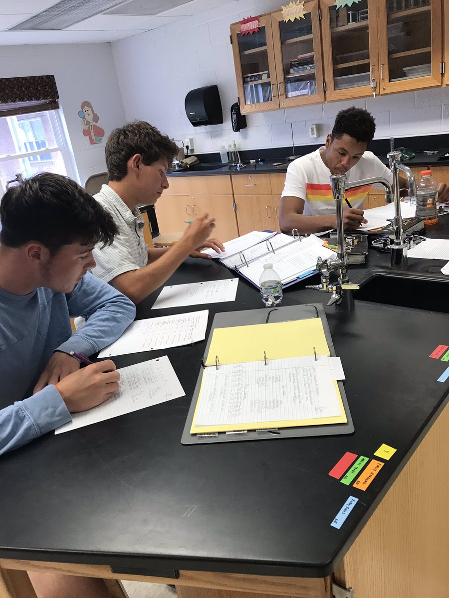 BroadwaterESVA's tweet photo. Chemistry Connections students work together to gather the data needed to practice metric conversions and problem solve! https://t.co/KV84vV7TwN