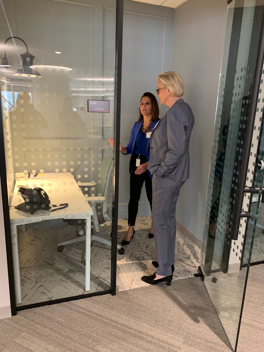 JaneCastor's tweet photo. Congratulations to the global law firm, @BakerMcKenzie, on their new state-of-the-art workspace in @CityofTampa! The Tampa Center currently employs 120 people &amp; has plans to grow to 300 employees. It's great to see large companies like this continuing to invest in our great city. https://t.co/9UkOUhLJoe
