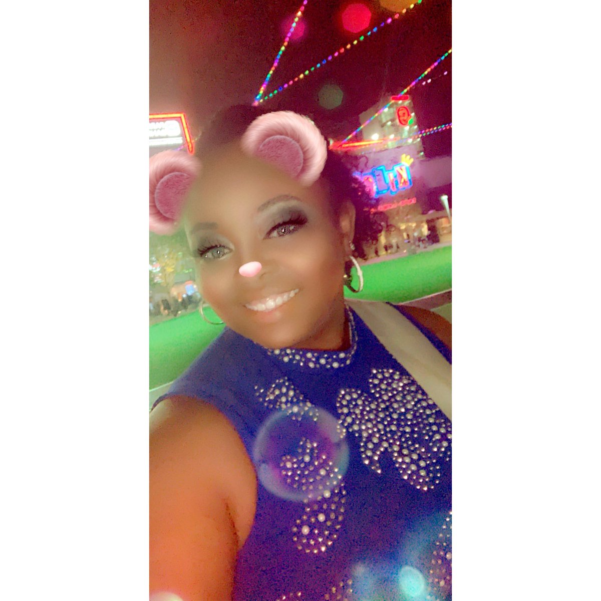 bee_mo94's tweet image. Couldn’t tell me shit this weekend 🤪🥰👀 #25thbirthday #bombaf