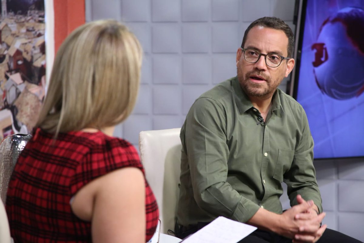 El día de hoy, en el Museo @PumapungoMCYP, presentaremos el Plan Integral #EcuadorCreativo  que tiene como objetivo dinamizar y fortalecer al sector cultural del país, menciona <a href="/juanfervelasco/">Juan Fernando Velasco</a> al concluir la entrevista en <a href="/UNSIONTV/">UnsionTV</a>.