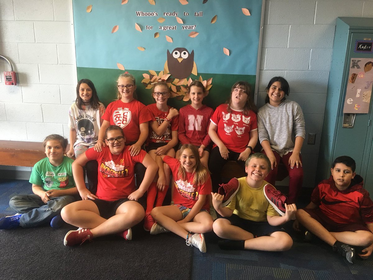 pc6schmidt's tweet photo. 6th grade Spirit #lvspiritweek https://t.co/f1YSTTHNTf