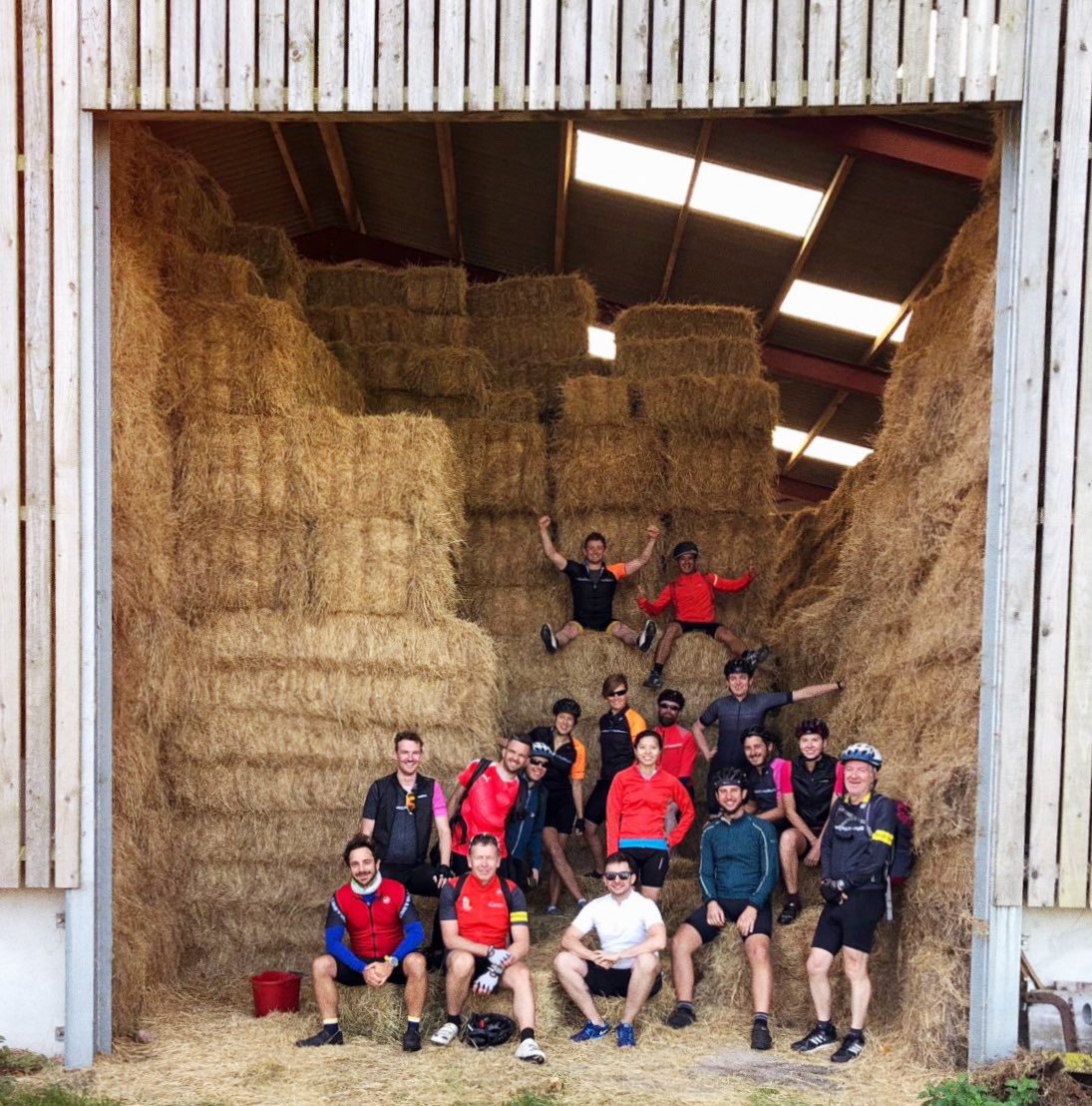 _andrewabraham's tweet photo. Great weekend cycling from Bath to London for the Feilden Clegg Bradley Studios annual office to office. 25 people in total with representation from our Bath, London, Manchester and Belfast offices. Great turnout and great people! Now on to the next one 👍🏻 #o2o #irelandnext https://t.co/jw9EW5E3zt