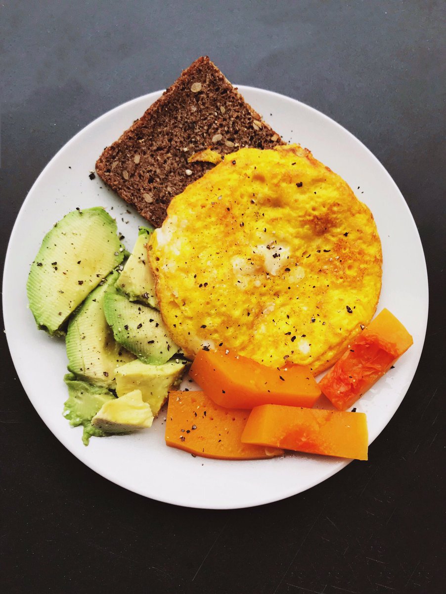 How do you include veggies in your breakfast? #veggiebreakfast #nutritiontips