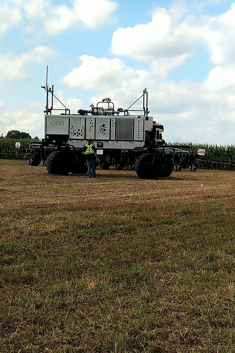TVRSCIA's tweet photo. #SeeDOTRun at #COFS19 Getting a sneak preview of the system in action. Looking forward to hear @RSaik at tonight's Oxford #SCIA meeting https://t.co/tEJWt3exq8