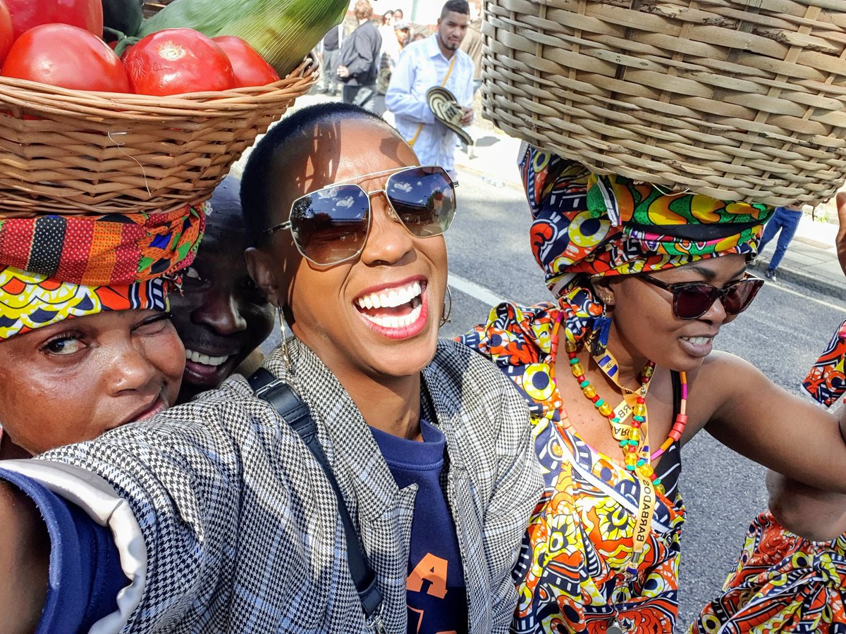 MissYoLisa1's tweet photo. Enjoying the last days of summer at Hackney Carnival! #HackneyCarnival2019 https://t.co/leAzWMLgKR