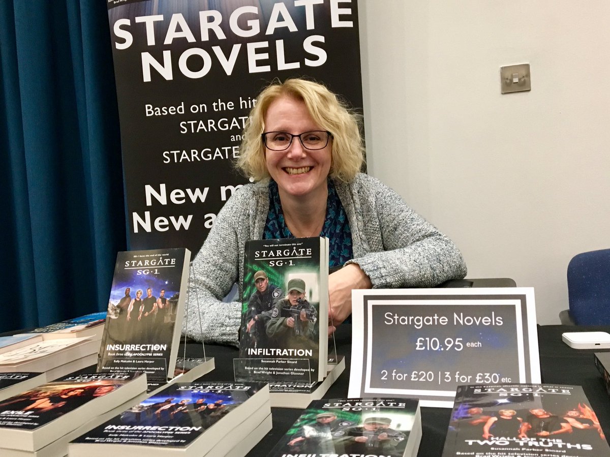StargateNovels's tweet photo. Big thanks to everyone who came to say hi at #CalMah2 this weekend. It was great to see so many familiar faces, & to meet lots of new readers too!
Thanks to the guests, volunteers & @fcdevents folks for making it such a fantastically fun & friendly event!
See you at #CalMah3?! https://t.co/oeV2oknqjd