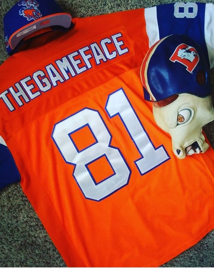 TheGameFace81's tweet photo. @BroncosBudLight Game Day Gear!! #BroncosCountry #BroncosBudLight #LegendaryFriend #DillyDilly #Budlight #TheGameFace https://t.co/DrC4utUsG1