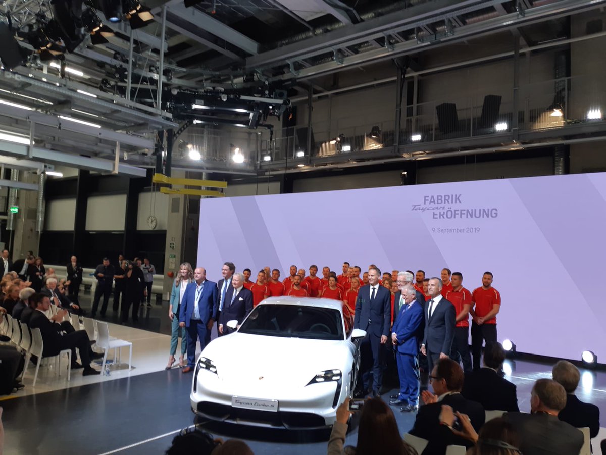 VDL_BusCoach's tweet photo. Today was the official opening of the factory of @Porsche, where the new electric #Porsche will be made. Hundreds of journalists from all over the world were brought to various locations with electric VDL #Citeas. We are very proud to have contributed to this great event! https://t.co/PHk292EAWp