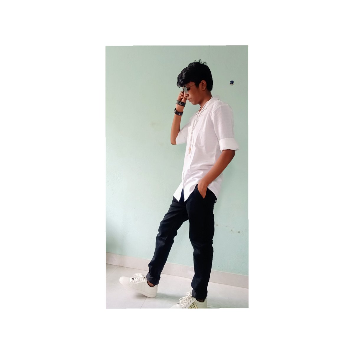Vijaydejoe's tweet photo. #verithanam #VerithanamHitsRecord1MLikes #verithanamupdate
#😘 I am not perfect but I am limited edition💯 https://t.co/kio6zbqYrC