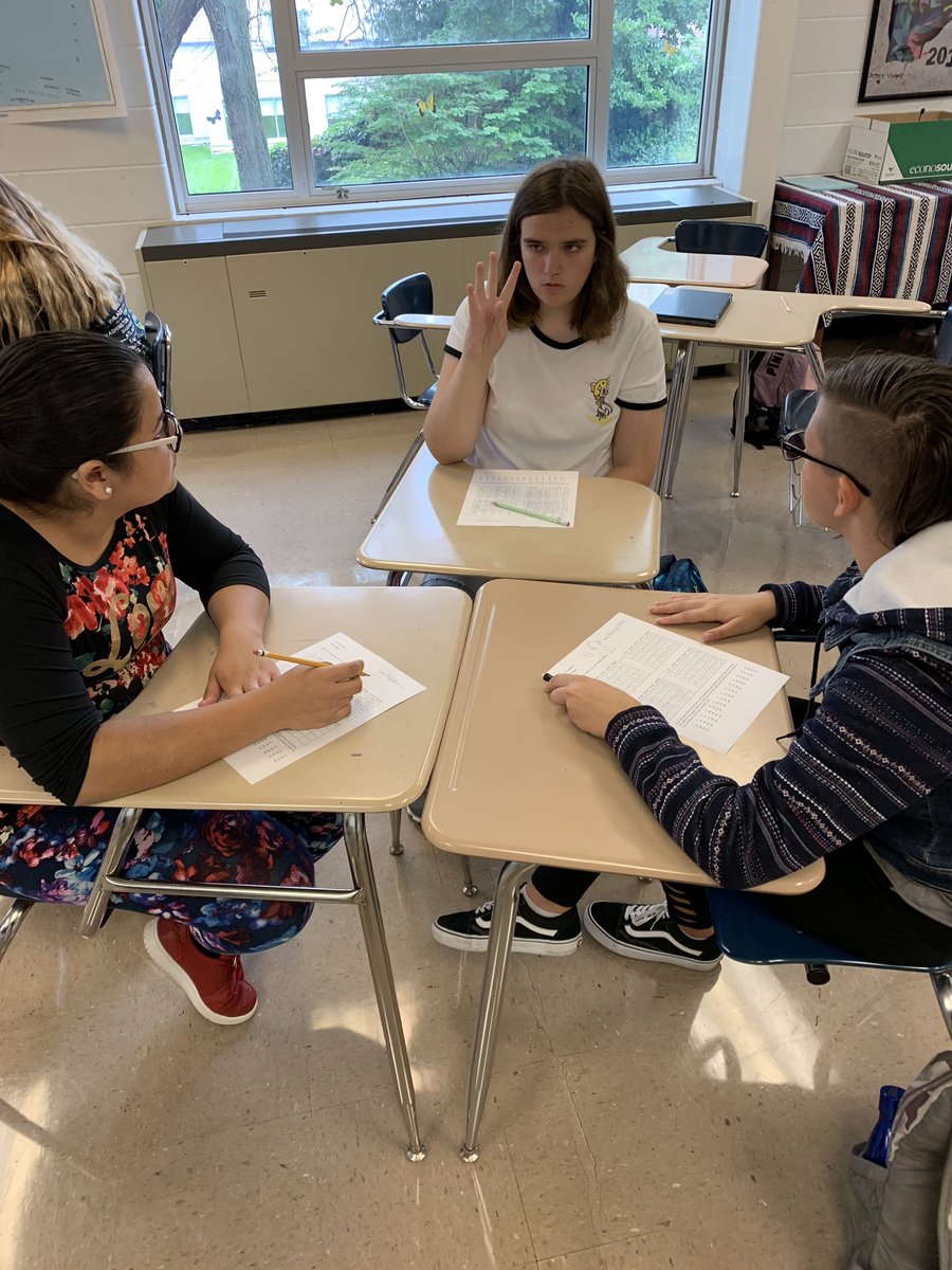 msladamson's tweet photo. Small group bingo to practice numbers in #ASL 1! #GoLemont https://t.co/X8pty8dqvg