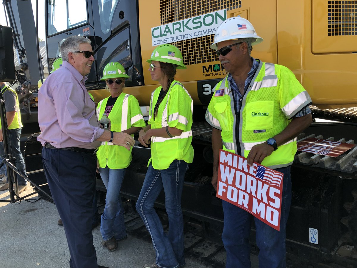 mikeparson's tweet photo. Had a great first stop on our #WorksforMO Announcement Tour. Workers are taking advantage of new workforce development initiatives and we’re connecting communities by rebuilding our crumbling infrastructure. Thanks to @ClarksonBuilds for hosting.  #mogov #mikeworks #team57 https://t.co/VKP9yrI99w