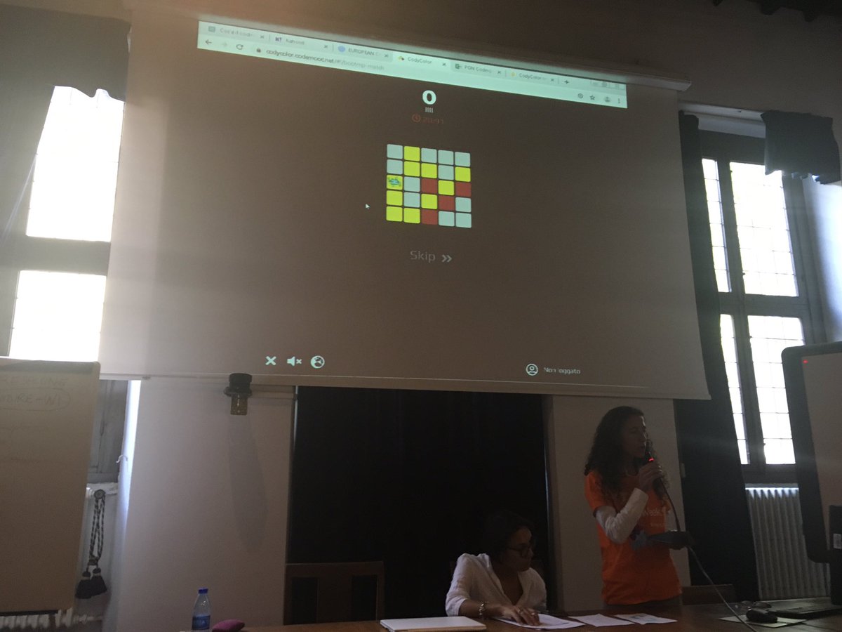viralber's tweet photo. #ScientixConfit  @murzillo73  presenta CodyColor by @neutralaccess alla conferenza #Scientix in Indire https://t.co/vVO99Eh5y6