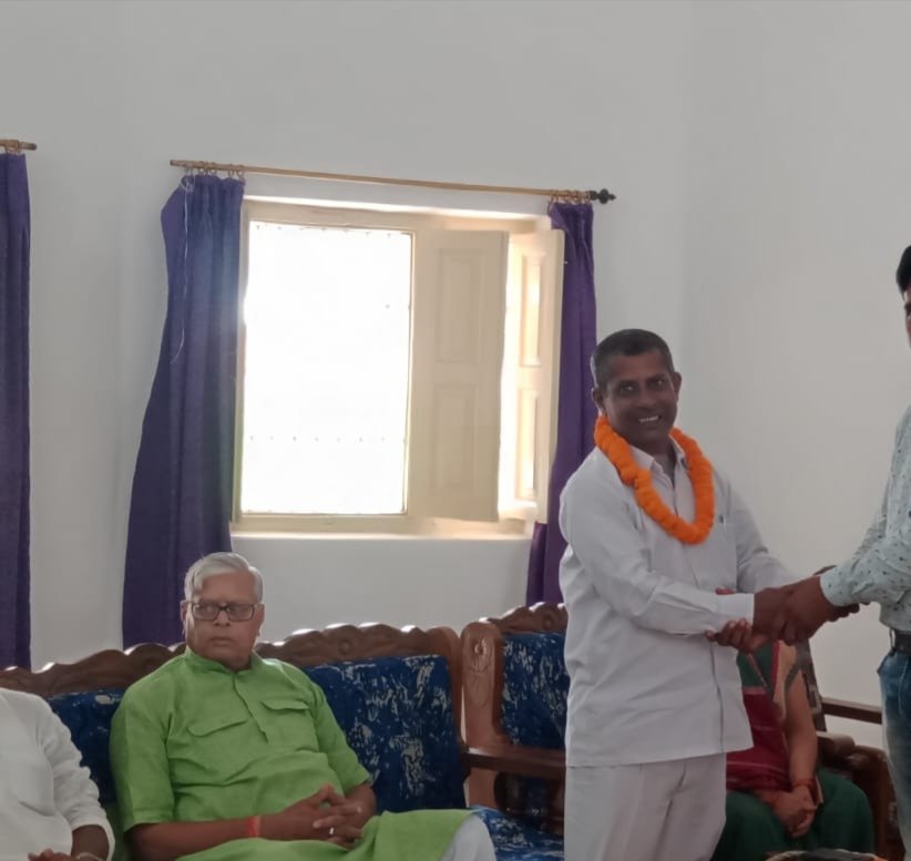 PremSingh4BJP's tweet photo. #मंडल प्रवास कार्यक्रम भारतीय जनता पार्टी झारखंड प्रदेश के निर्देश पर लातेहार  विधानसभा अंतर्गत ग्रामीण मंडल की बैठक लेते हुए @dasraghubar @BJP4Jharkhand @AdityaP76520270 @BJP4India @idharampalsingh @OmMathur_bjp @nkishoreyadav @MundaArjun @AmitShah @SunilSingh_BJP https://t.co/amHTM0Tg8h