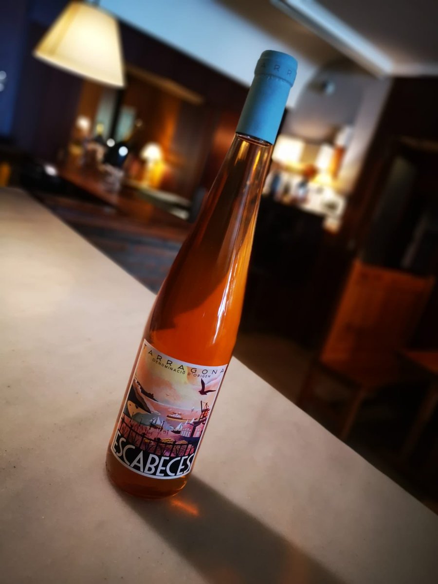 HostalSport's tweet photo. Nous vins a la carta! @Iduvina_Olmedo @casagransiurana & #Escabeces... Quan veniu a tastar-los? #Priorat #hostalsport #vicatalà @doqpriorat @DOTarragona https://t.co/kglO4RpJbO