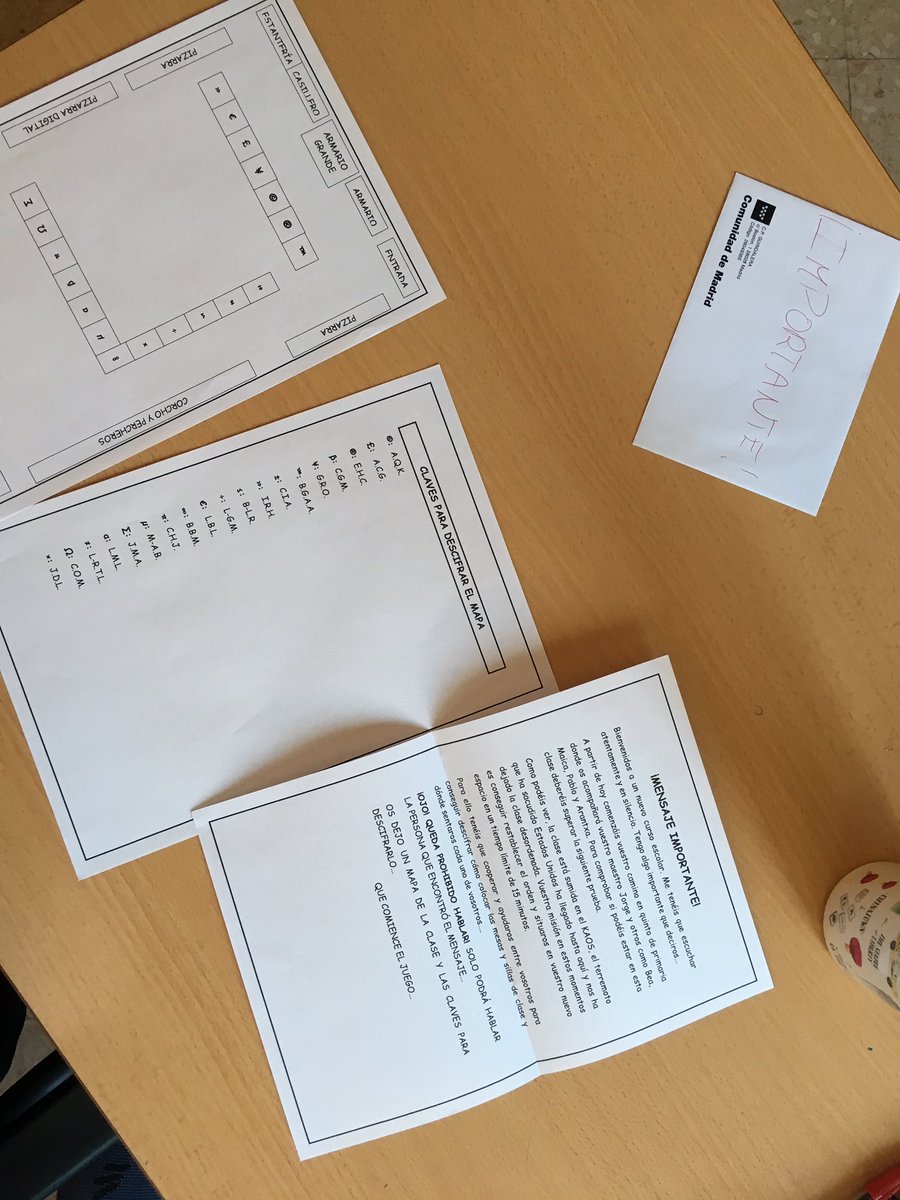 Jorgutushd's tweet photo. Este año me toca dar la bienvenida a mis alumnos como tutor y para comenzar de manera diferente y en la línea de mis clases de EF...¡Retos cooperativos para descifrar las normas de clase! Entre ellos la “clase caótica” de @BeatrizCerdan Una experiencia genial! 🙋🏼‍♂️👏🏻 https://t.co/rYYVWJzlwk