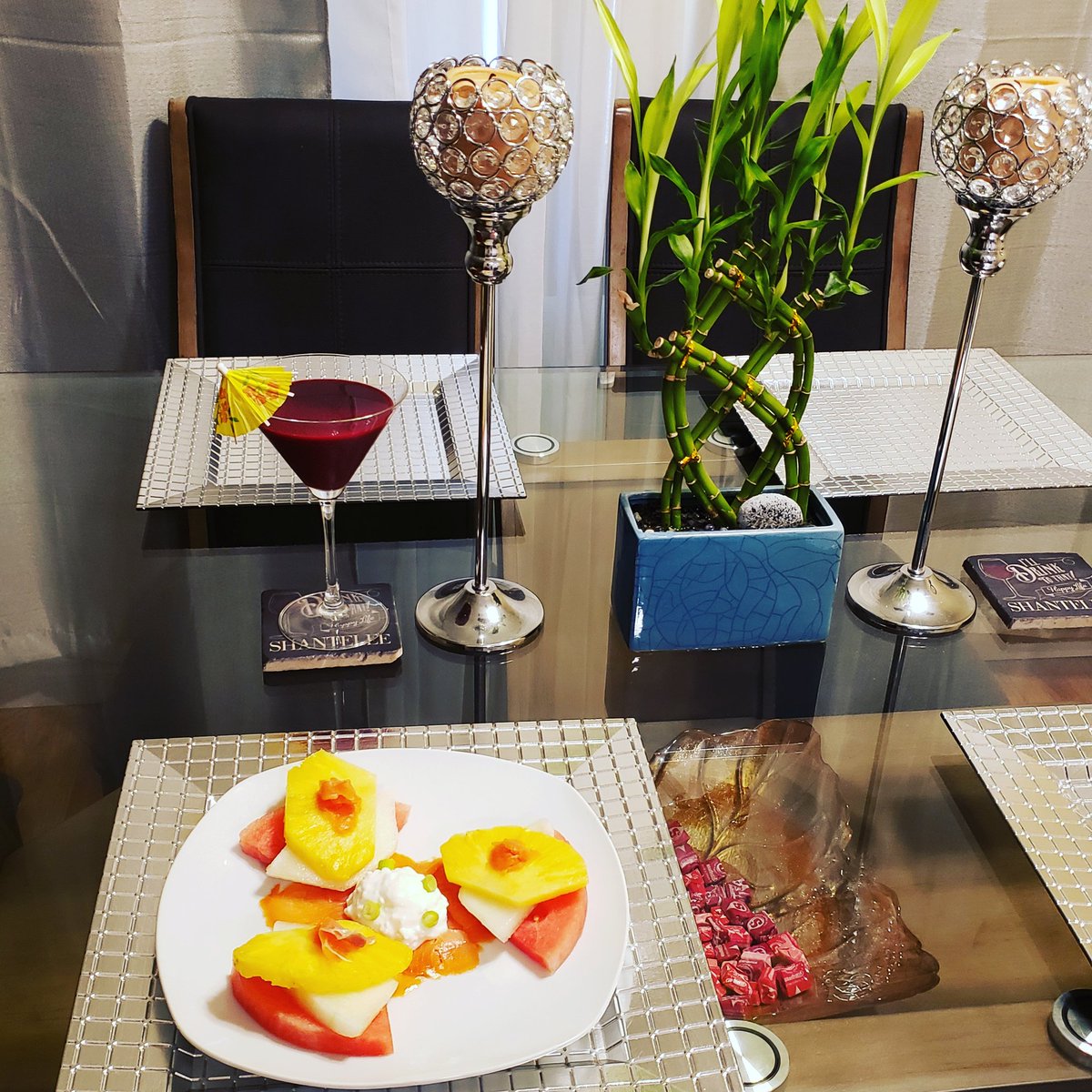 brownshantelee's tweet photo. Happy birthday to meeee!
Breakfast made by me for me...lol
#birthdaygirl
9/9/19
#smokedsalmon #pineapple #honeydew #watermelon #cottagecheese #greenonions
#naked #berryveggie #issa #juice π https://t.co/GI9WkD4VjV